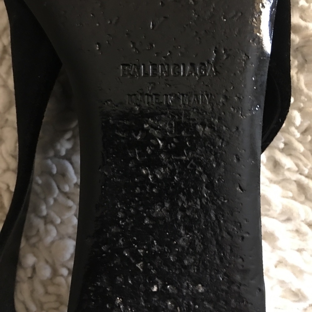 Balenciaga Black and Gold Sandals - Picture 8 of 10